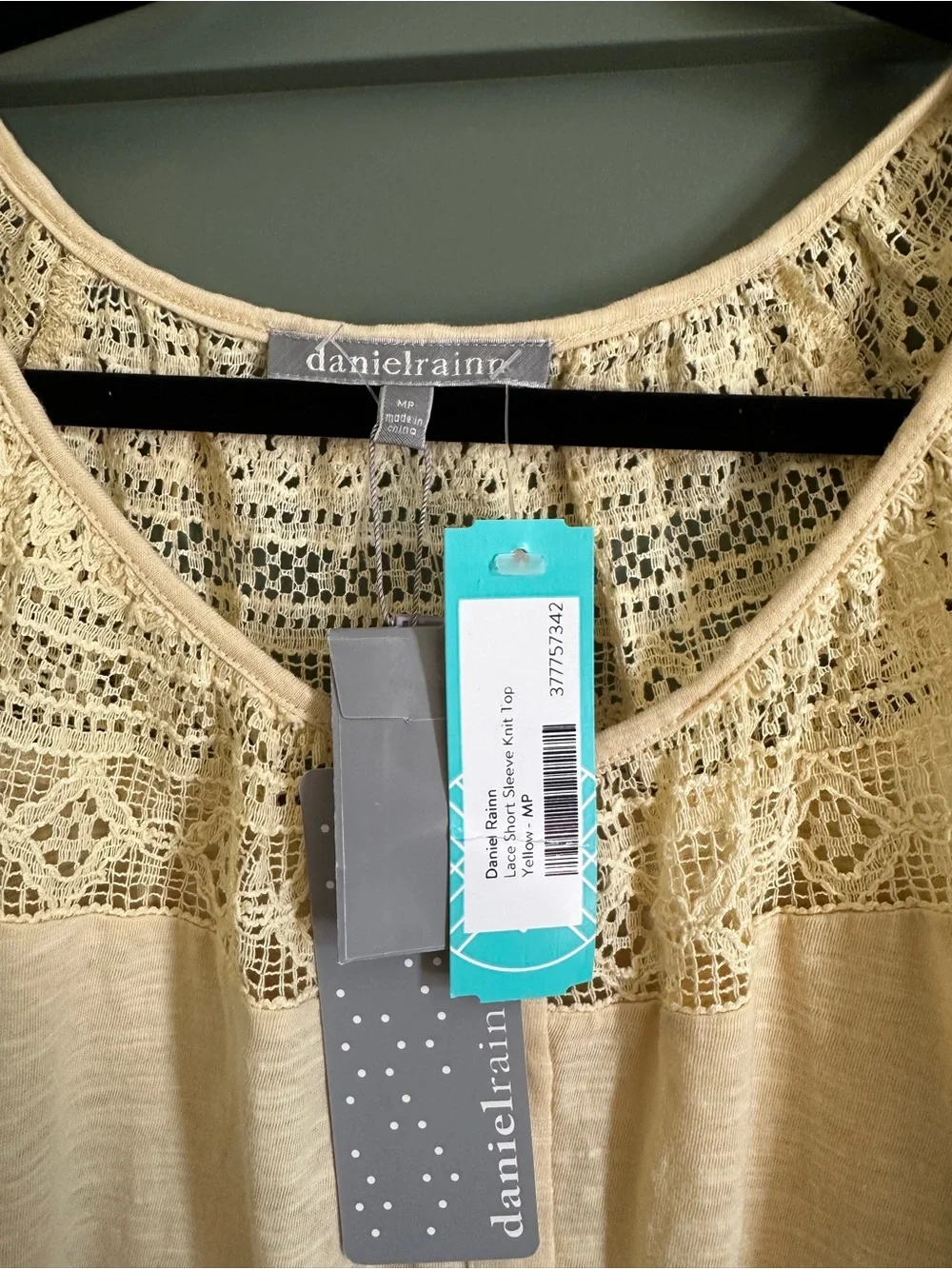 Daniel Rainn Cream Lace Sleeve Knit Tee Shirt